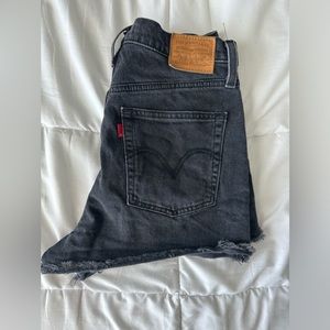 LEVIS ribcage shorts size 29
